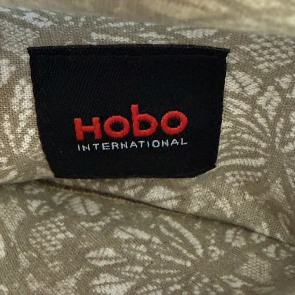 HOBO Lauren brown leather double frame wallet/clutch. HOBO International brand. - Picture 2 of 16